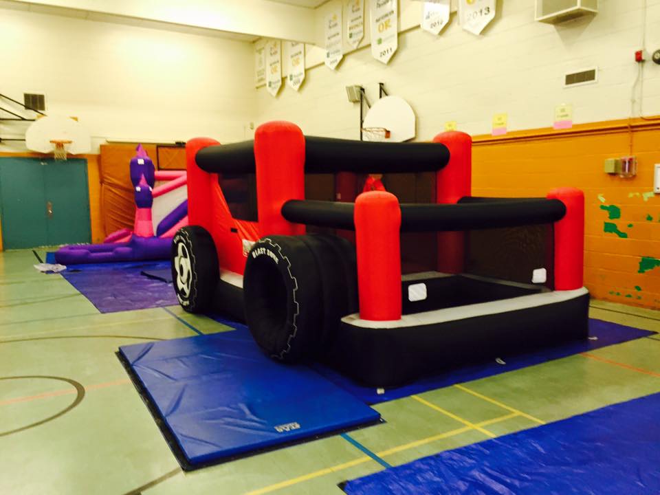 Jeux gonflables Rive-Sud; inflatable games | 12 Rue de Batiscan, Mercier, QC J6R 2P2, Canada | Phone: (514) 953-4474