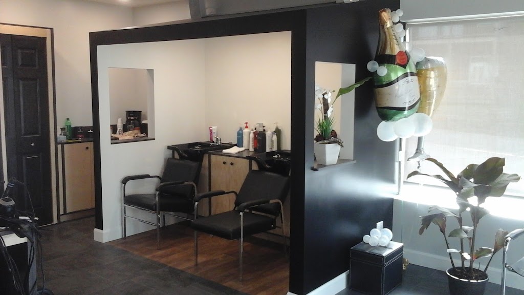 Coiffure Le St-Paul | 17 Rue Saint-Paul, Rivière-du-Loup, QC G5R 2C8, Canada | Phone: (418) 862-9679