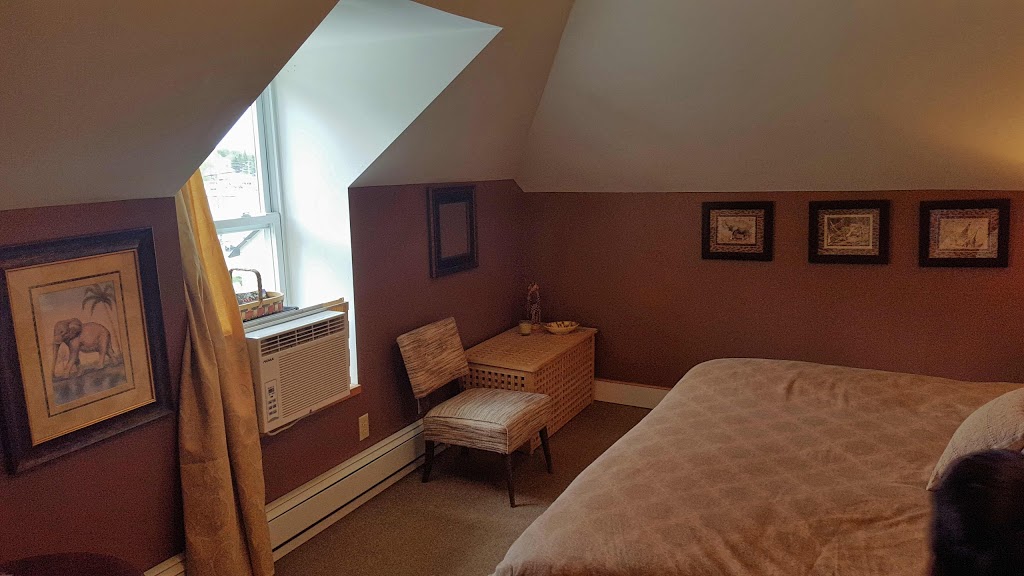 Hastings House Bed & Breakfast | 109 Front St W, Hastings, ON K0L 1Y0, Canada | Phone: (705) 696-2045