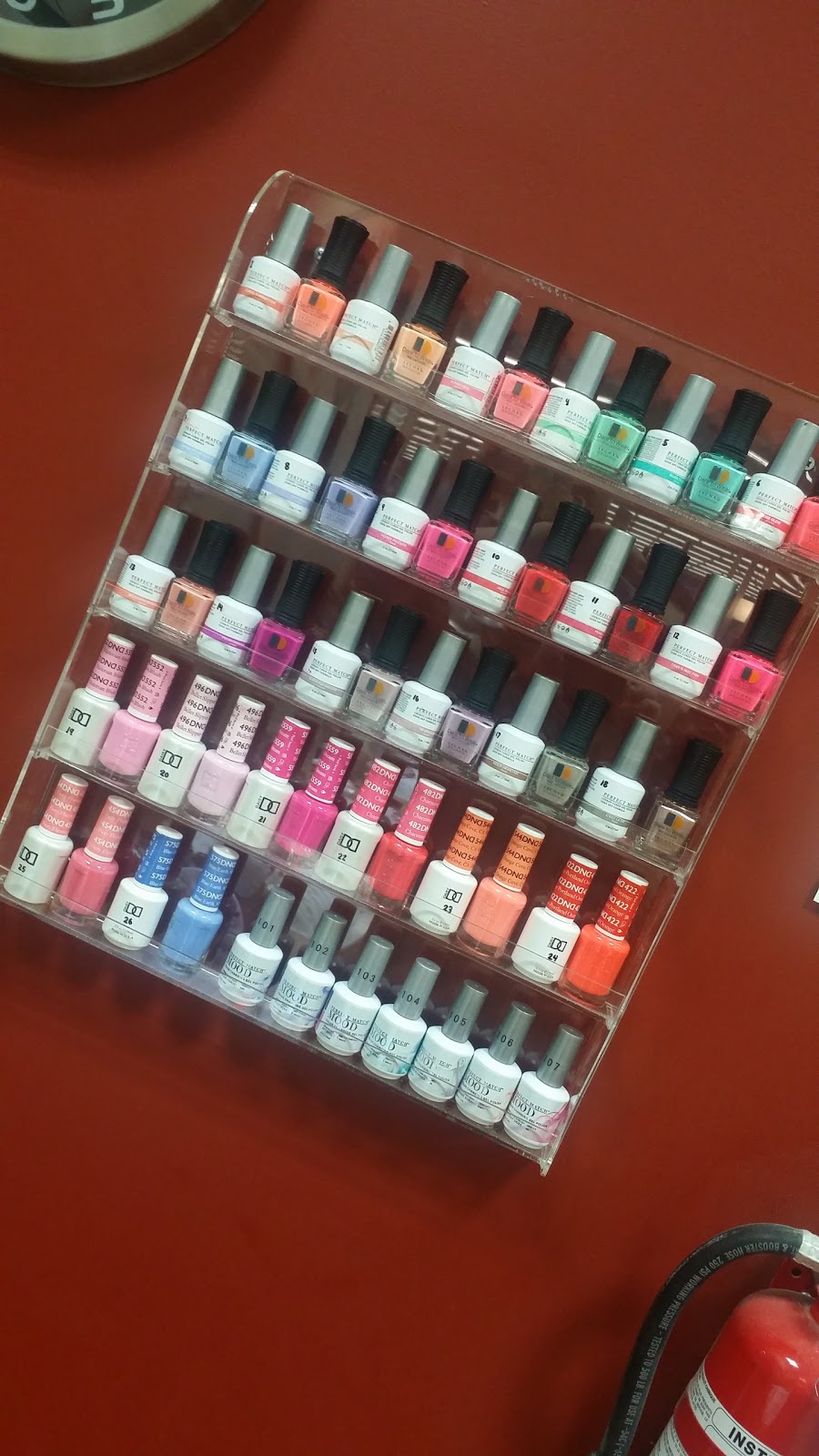 Regal Nails, Salon & Spa | 5085 Mayfield Rd, Brampton, ON L6R 2S9, Canada | Phone: (905) 792-7373