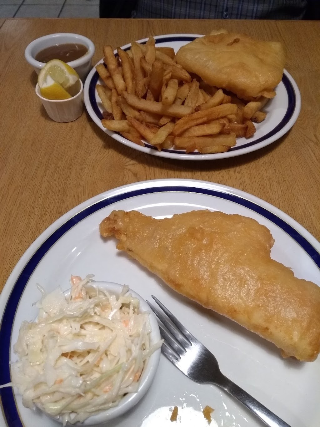 Longbranch Fish & Chips | 3260 Lake Shore Blvd W, Etobicoke, ON M8V 1M4, Canada | Phone: (416) 252-4477