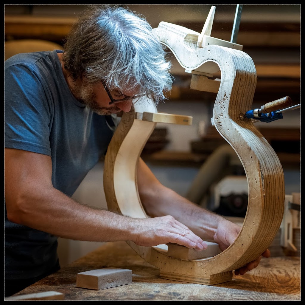 Benoît Lavoie Luthier | 55 Rue Dumas, Petit-Saguenay, QC G0V 1N0, Canada | Phone: (418) 272-1755