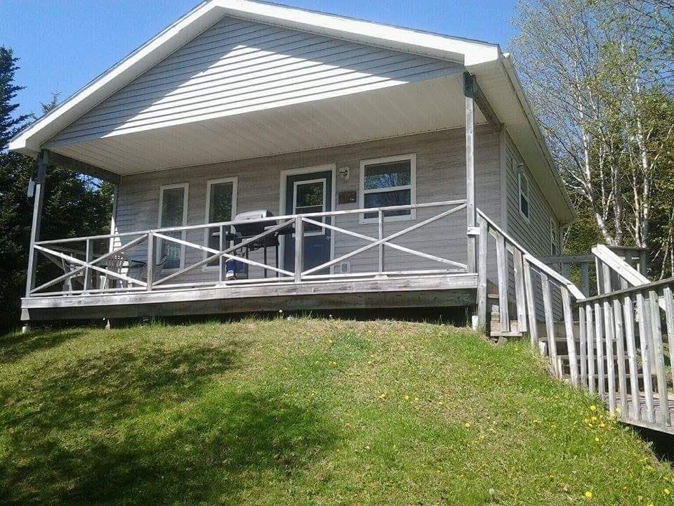 Tidal River Ridge Retreat | 12 Tidal River Ridge Rd, Lower Five Islands, NS B0M 1N0, Canada | Phone: (902) 254-3333