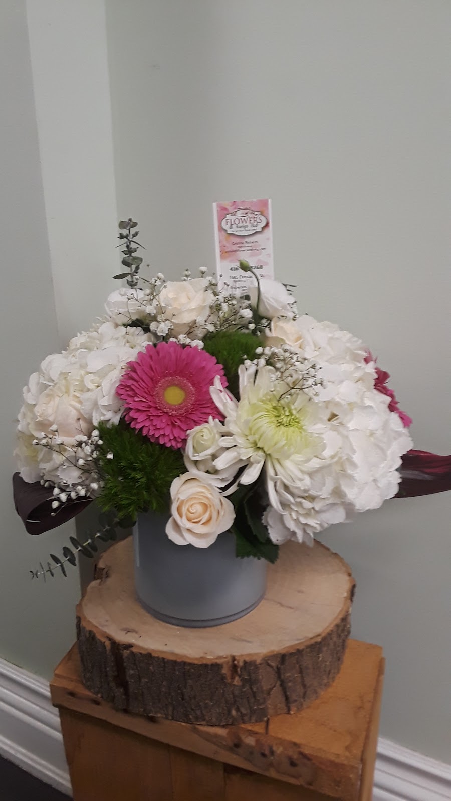 Flowers & Twigs Ltd. | 1685 Dundas St W, Toronto, ON M6K 1V2, Canada | Phone: (416) 537-8268