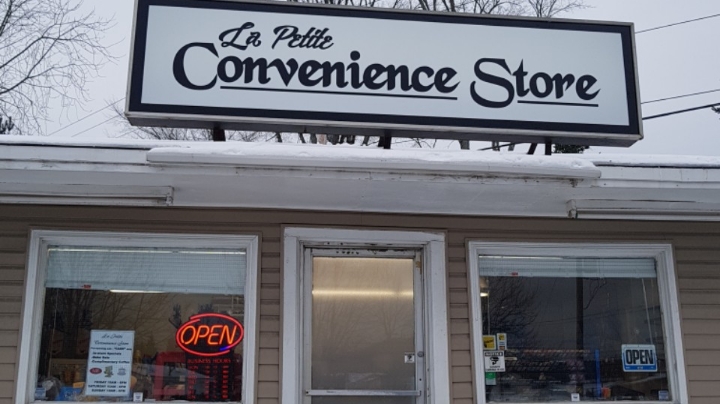 La Petite Convenience | 2 Gull St, Saint John, NB E2E 1V6, Canada | Phone: (506) 288-2573