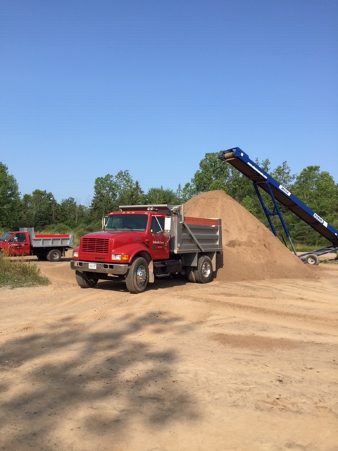 DiMartile Farms - Topsoil and Christmas Trees | 257 Chantler Rd, Welland, ON L3B 5N8, Canada | Phone: (905) 734-4870