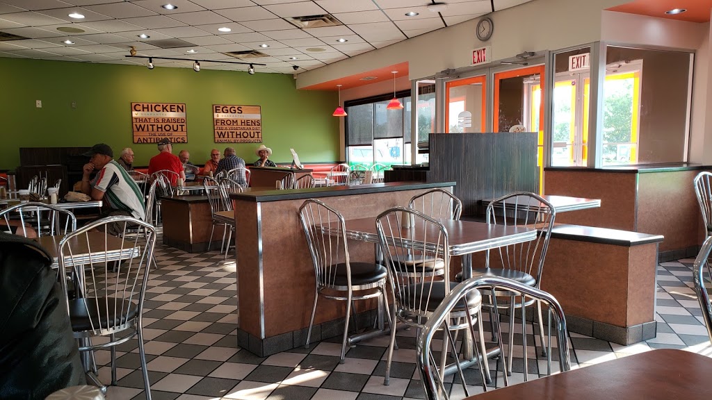 A&W Canada | 14404 Rosedale Ave, Summerland, BC V0H 1Z5, Canada | Phone: (250) 494-0077