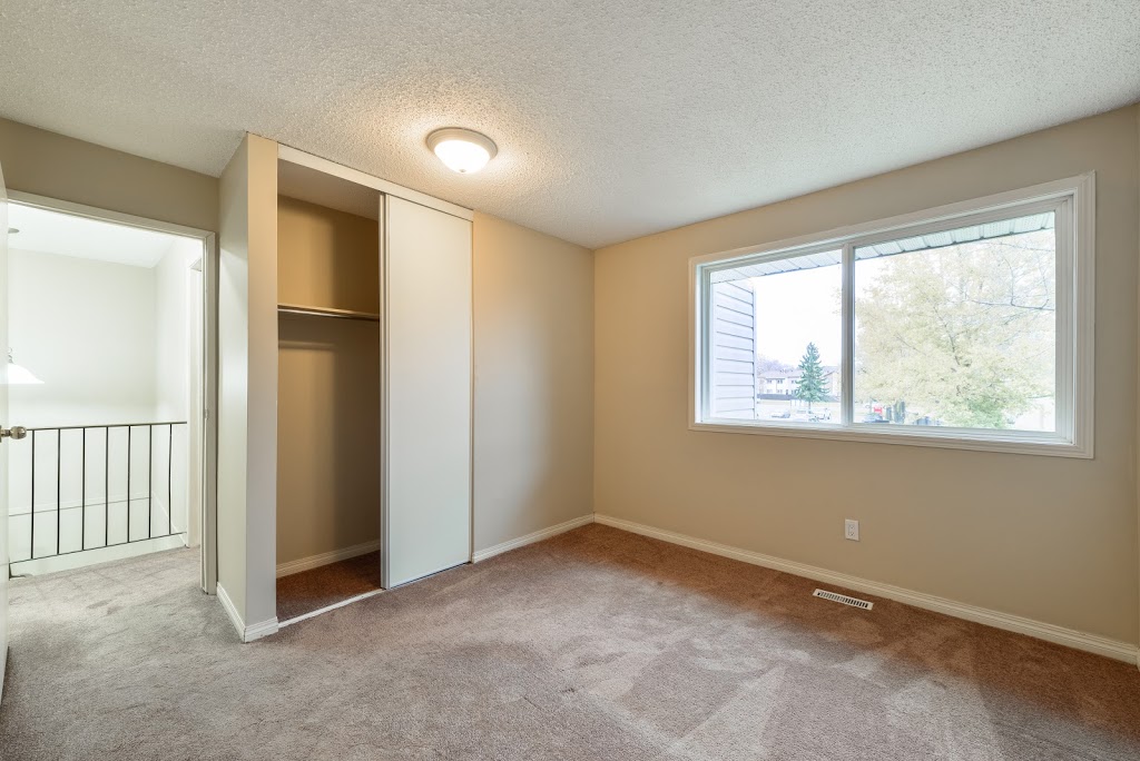 Suncourt Place | 16186 121 St NW, Edmonton, AB T5X 4M5, Canada | Phone: (780) 413-4471