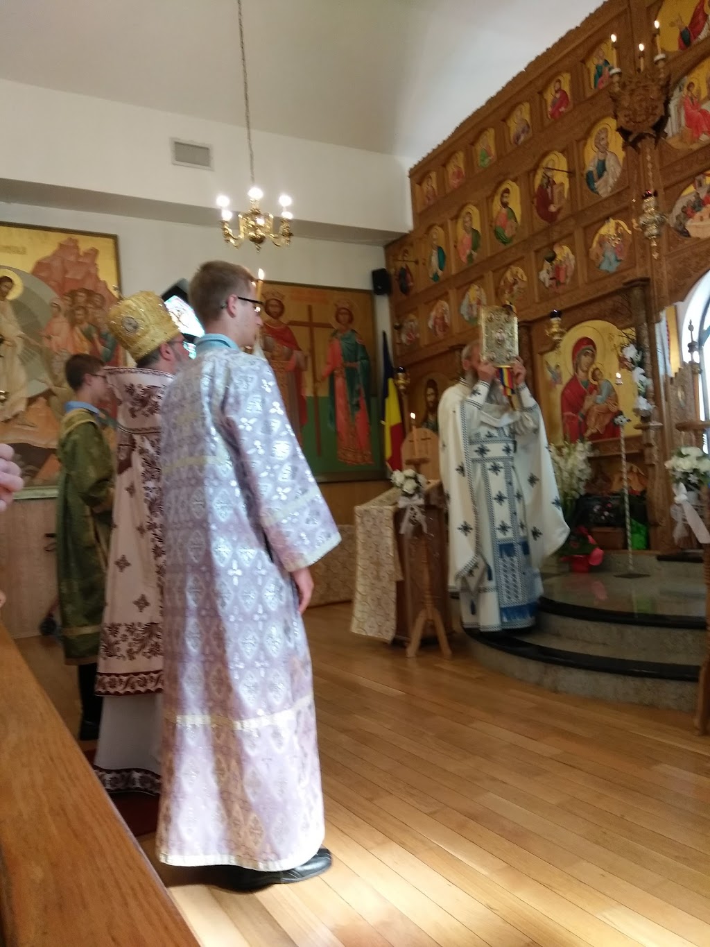 St. Apostle Andrew Romanian Orthodox Church | 4030 Dixie Rd, Mississauga, ON L4W 1M4, Canada | Phone: (905) 282-9481