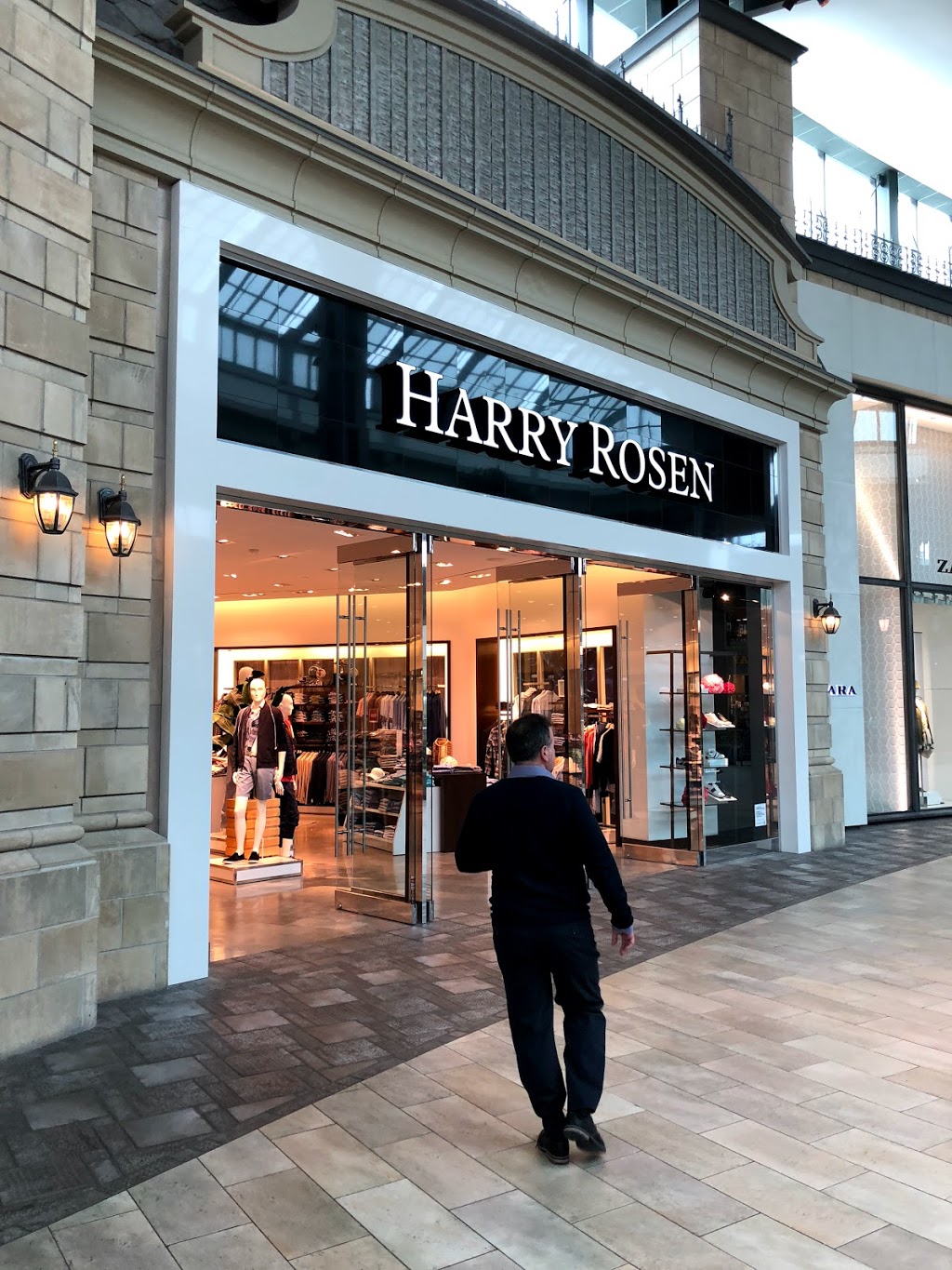 Harry Rosen | 3003 Boulevard le Carrefour, Laval, QC H7T 1C8, Canada | Phone: (450) 688-4123