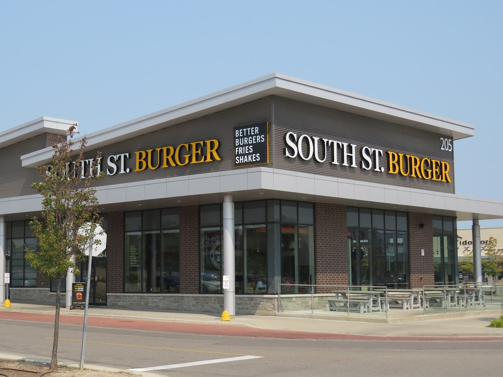 South St. Burger | 205-1 The Boardwalk, Kitchener, ON N2N 0B1, Canada | Phone: (519) 585-0528
