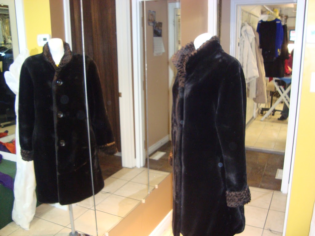 Joans Tailoring | 516 Postridge Dr, Oakville, ON L6H 7T2, Canada | Phone: (905) 257-4425