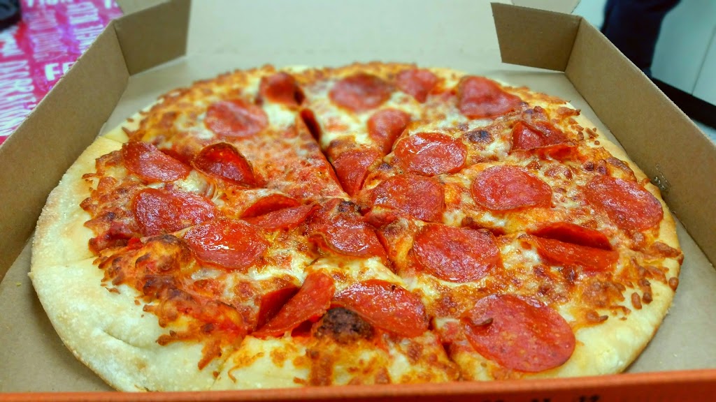 Little Caesars Pizza | 355 Montreal Rd, Vanier, ON K1L 8H3, Canada | Phone: (613) 741-0229