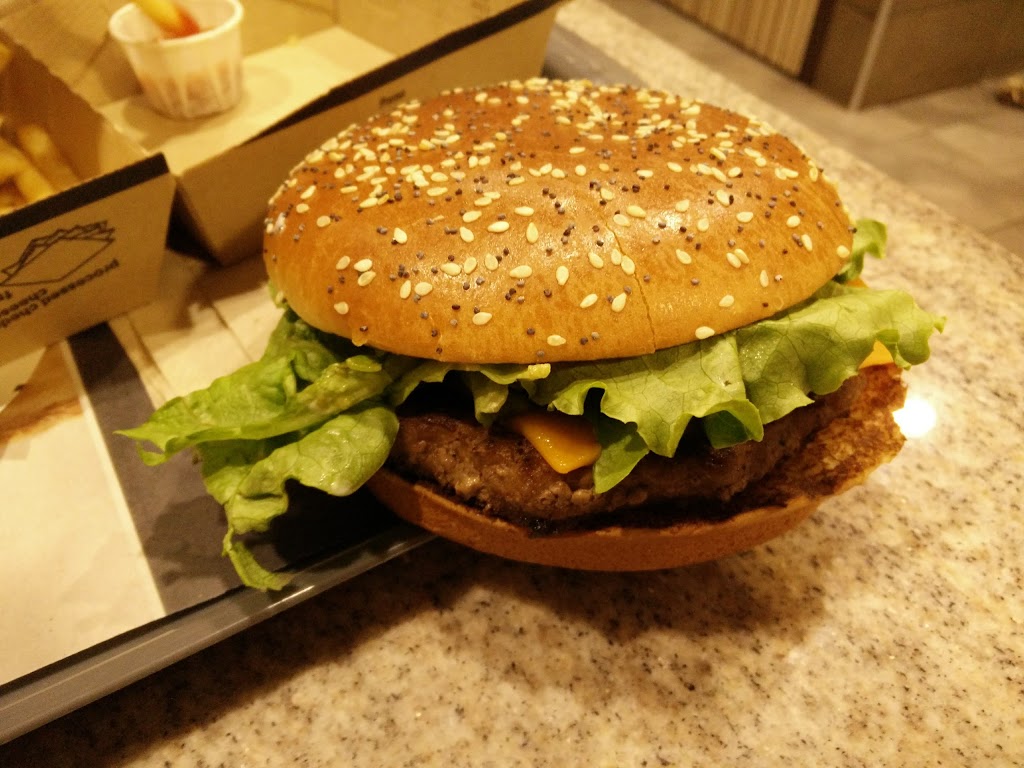 McDonalds | 900 Boulevard Vachon N, Sainte-Marie, QC G6E 1M2, Canada | Phone: (418) 387-2877