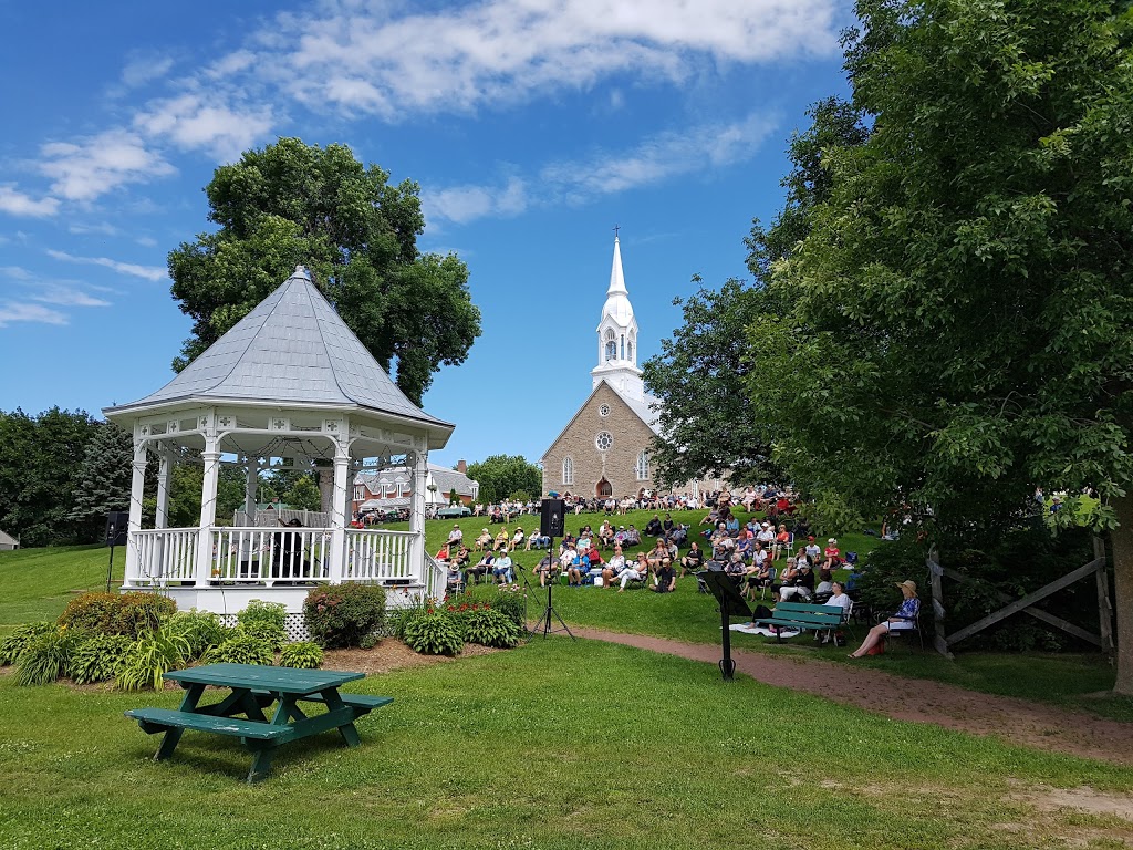 Église de Saint-Placide | 53-77 2e Av, Saint-Placide, QC J0V 2B0, Canada