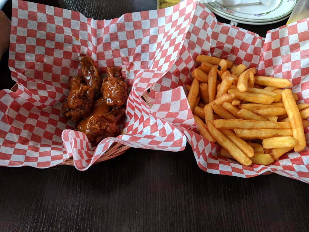 Wow! Wing House | 550 Finch Ave, Pickering, ON L1V 0B2, Canada | Phone: (905) 420-1414