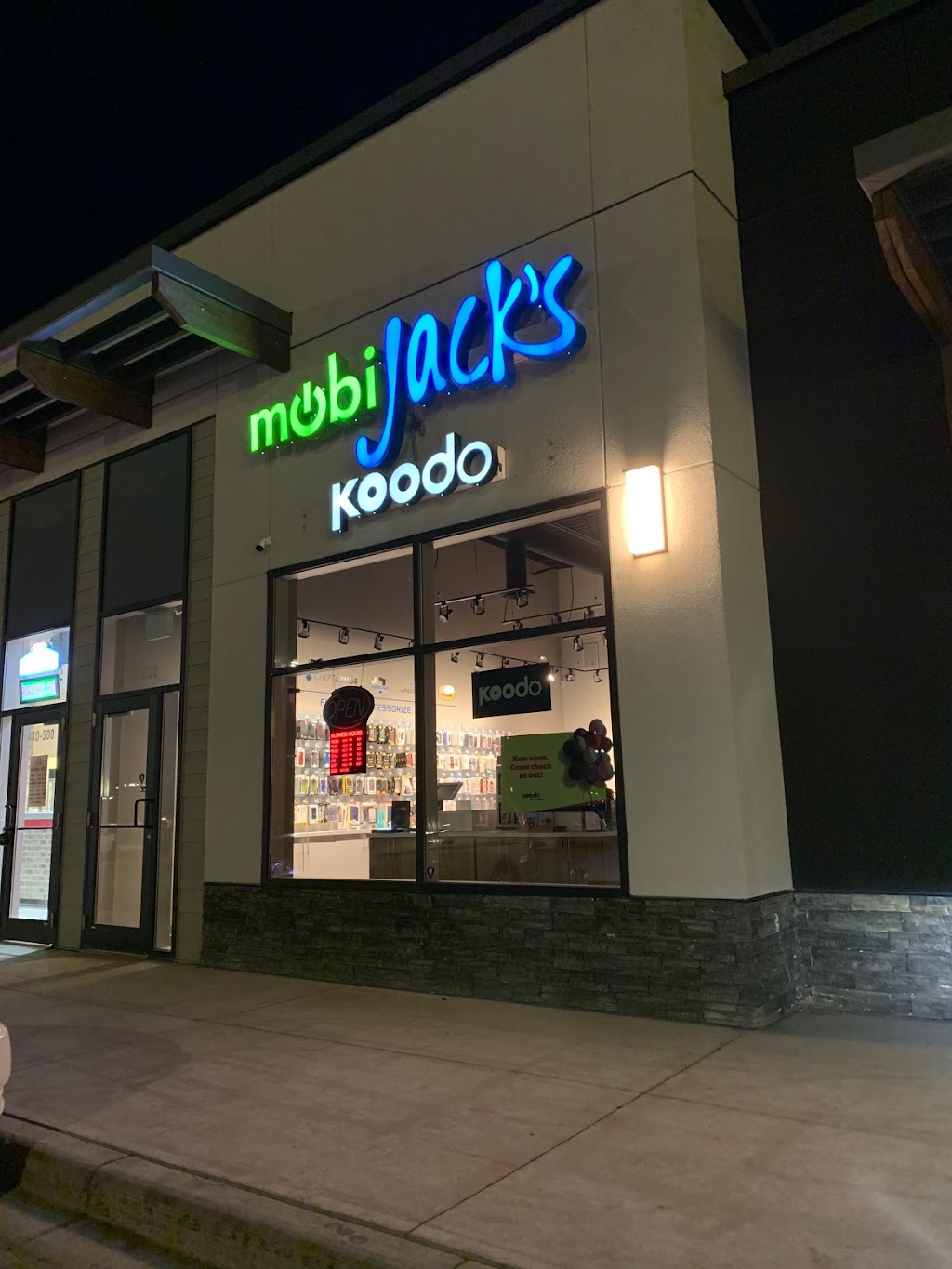 Telus & Koodo Authorized Dealer Timberlands | 500 Timberlands Dr Unit 440, Red Deer, AB T4P 0Z4, Canada | Phone: (403) 314-4400