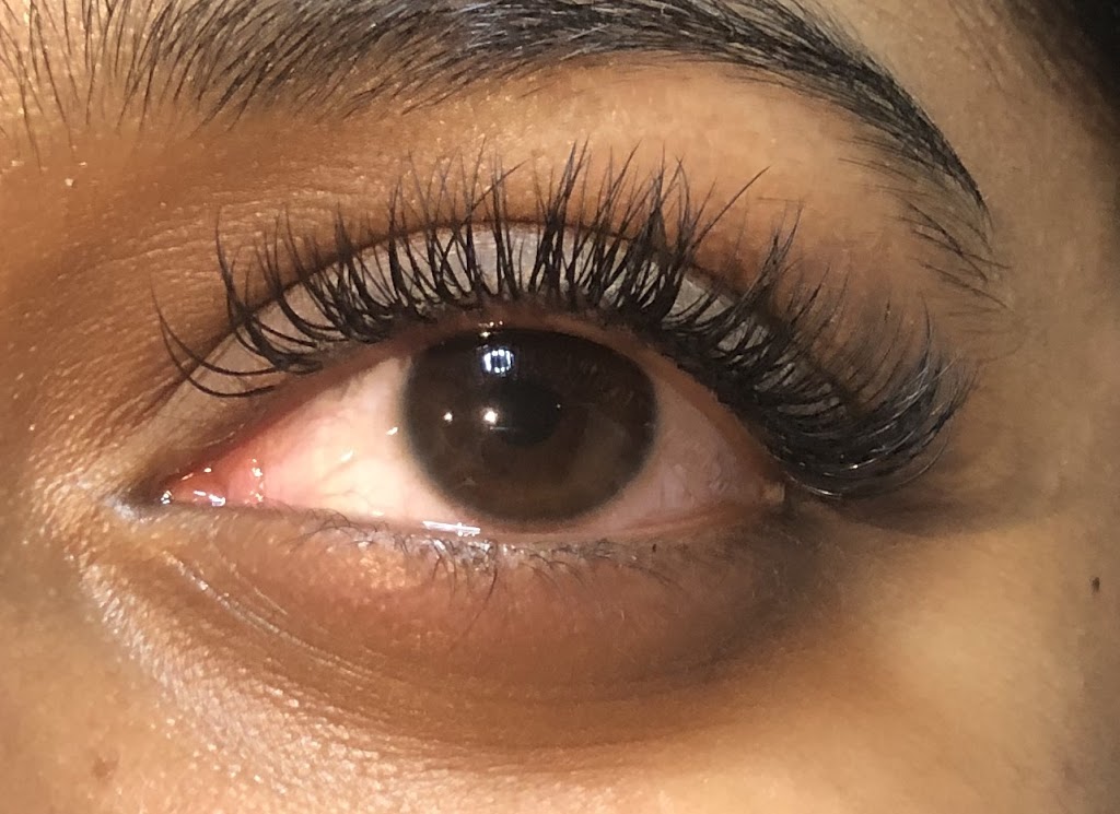 Eyelashes Extensions Vaughan | 142 York Hill Blvd, Thornhill, ON L4J 2P6, Canada | Phone: (647) 836-7080