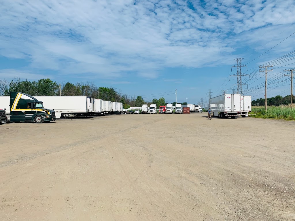 JVM Transport Truck Parking | 5255 Bd Cléroux, Laval, QC H7T 2E9, Canada | Phone: (514) 967-3086