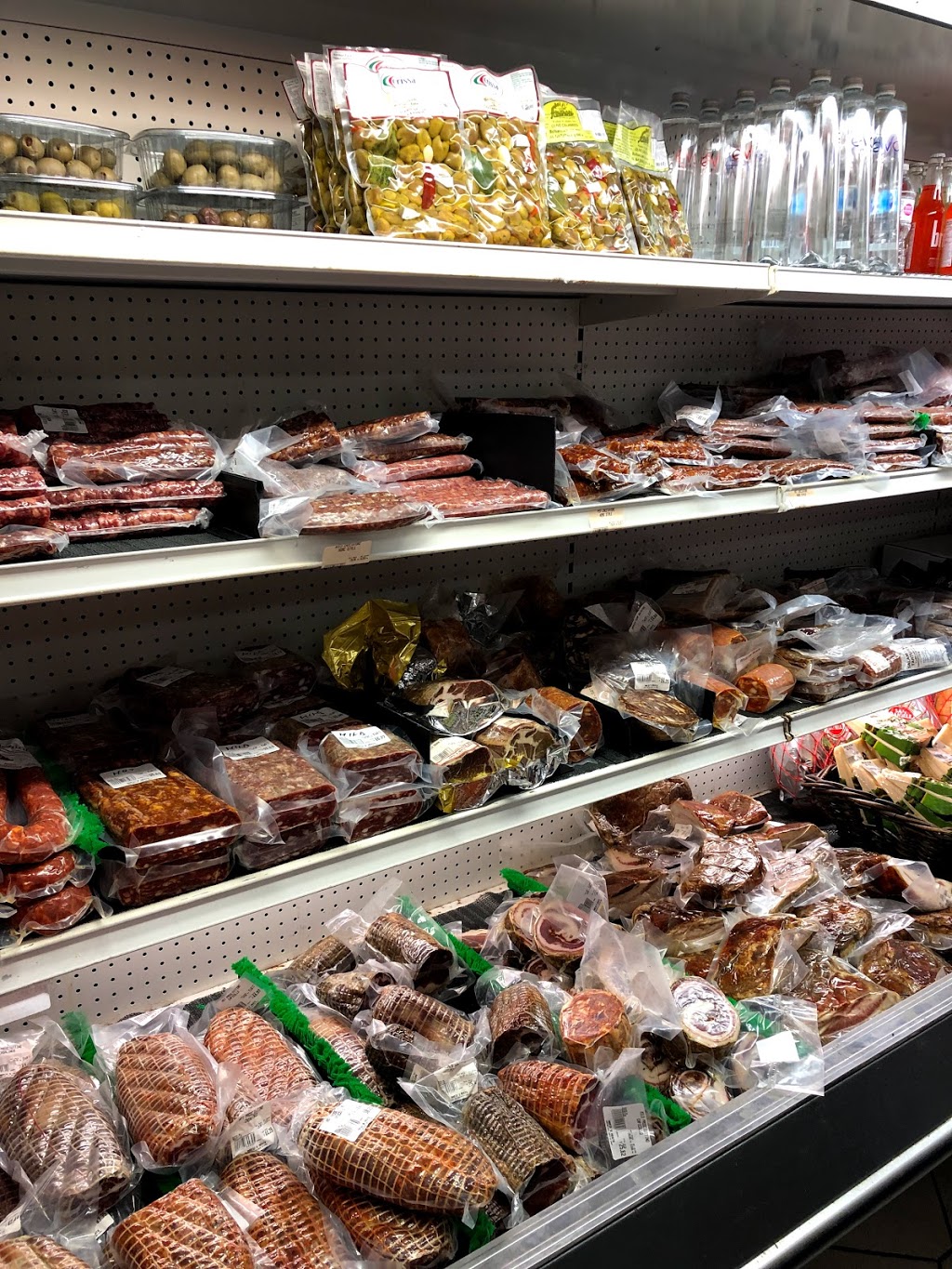 Marios Meats | 3650 Langstaff Rd, Woodbridge, ON L4L 9A8, Canada | Phone: (905) 265-1616