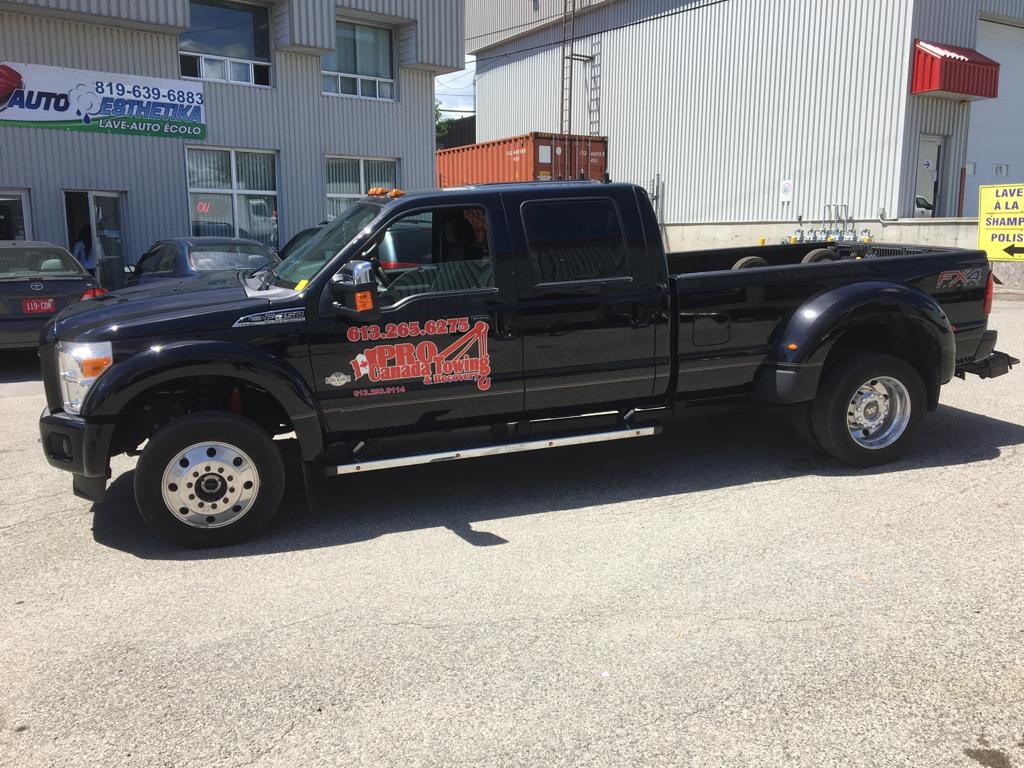 Pro-Canada Towing & recovery Inc | 1326 Aurele St, Gloucester, ON K1B 3L3, Canada | Phone: (613) 265-6275