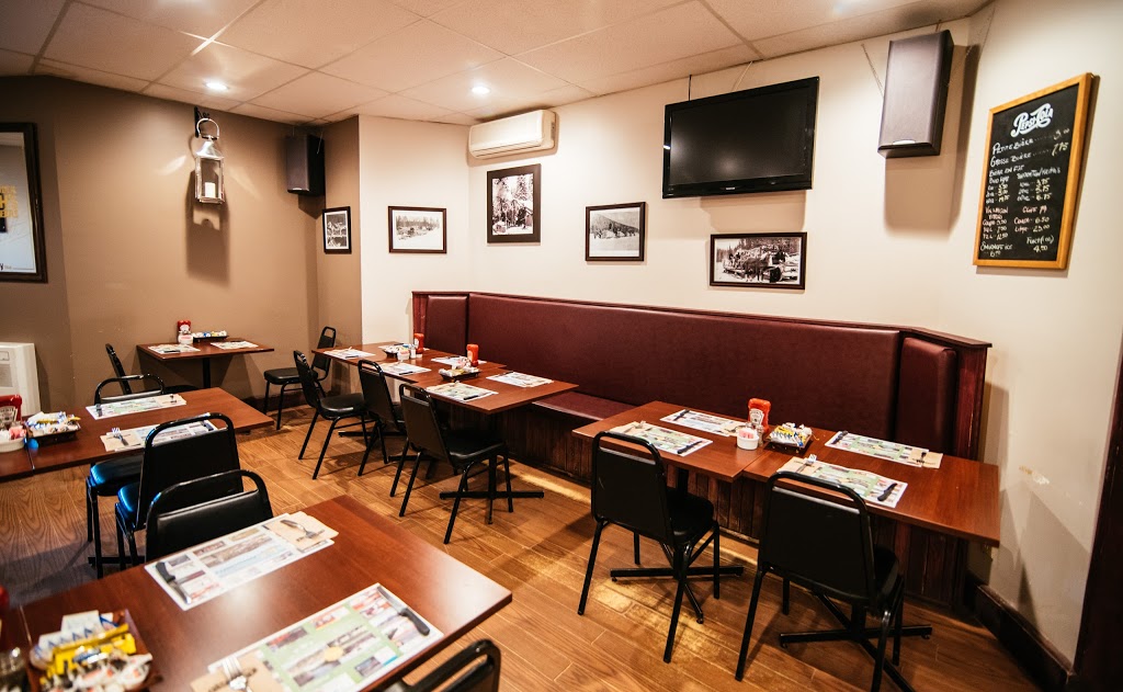 Pizzeria Chez Paquet Inc | 251 Rue Saint Pierre, Saint-Raymond, QC G3L 1R1, Canada | Phone: (418) 337-1515