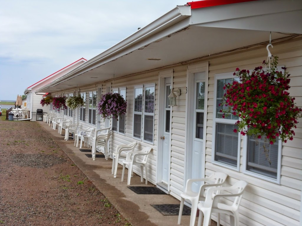 The Waterfront Motel | 1584 NB-133, Grand-Barachois, NB E4P 8H2, Canada | Phone: (506) 351-0344