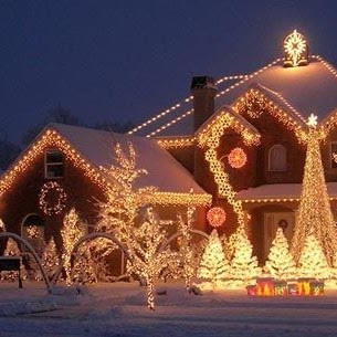 Santas Little Helpers Christmas Light Service | 4661 197a St, Langley City, BC V3A 5H7, Canada | Phone: (888) 897-2682