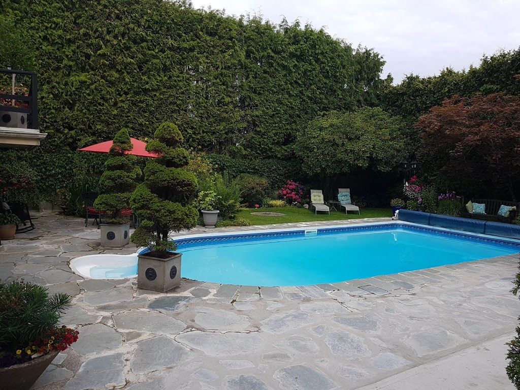 The Stone Hedge Bed and Breakfast | 5511 Cathay Rd, Richmond, BC V7C 3C9, Canada | Phone: (604) 274-1070