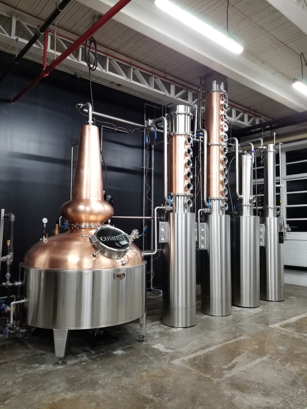 Comont - Maîtres Distillateurs | 110 Rue de la Rivière Local 112, Bedford, QC J0J 1A0, Canada | Phone: (514) 513-8546