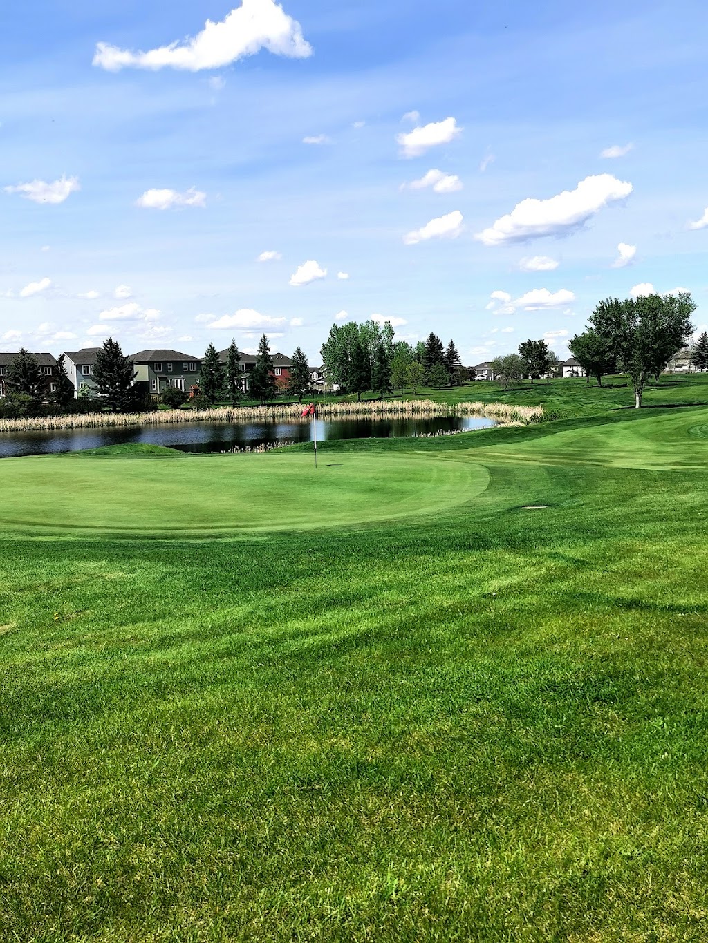 Coloniale Golf Club | 10 Country Club Dr, Beaumont, AB T4X 1M1, Canada | Phone: (780) 929-4653