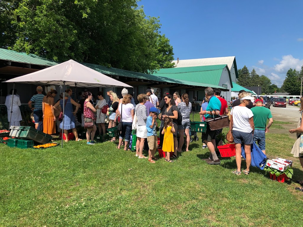 Marche Public Ayers Cliff Farmers Market | 977 Rue Main, Ayers Cliff, QC J0B, Canada | Phone: (819) 838-5006