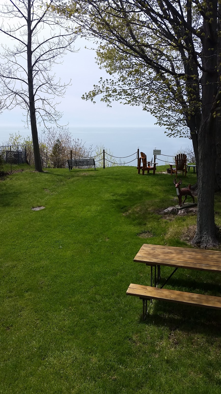 Lakefront Bed and Breakfast | 77793 Norma St, Bayfield, ON N0M 1G0, Canada | Phone: (519) 482-8591