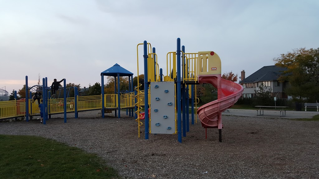 Meadowlands Community Park | 160 Meadowlands Boulevard, Ancaster, ON L9K 1H8, Canada | Phone: (905) 540-5590