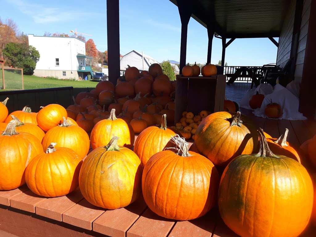 Les Jardins Du Petit Pré | 4 Rue du Petit-Pré, Château-Richer, QC G0A 1N0, Canada | Phone: (418) 824-4717