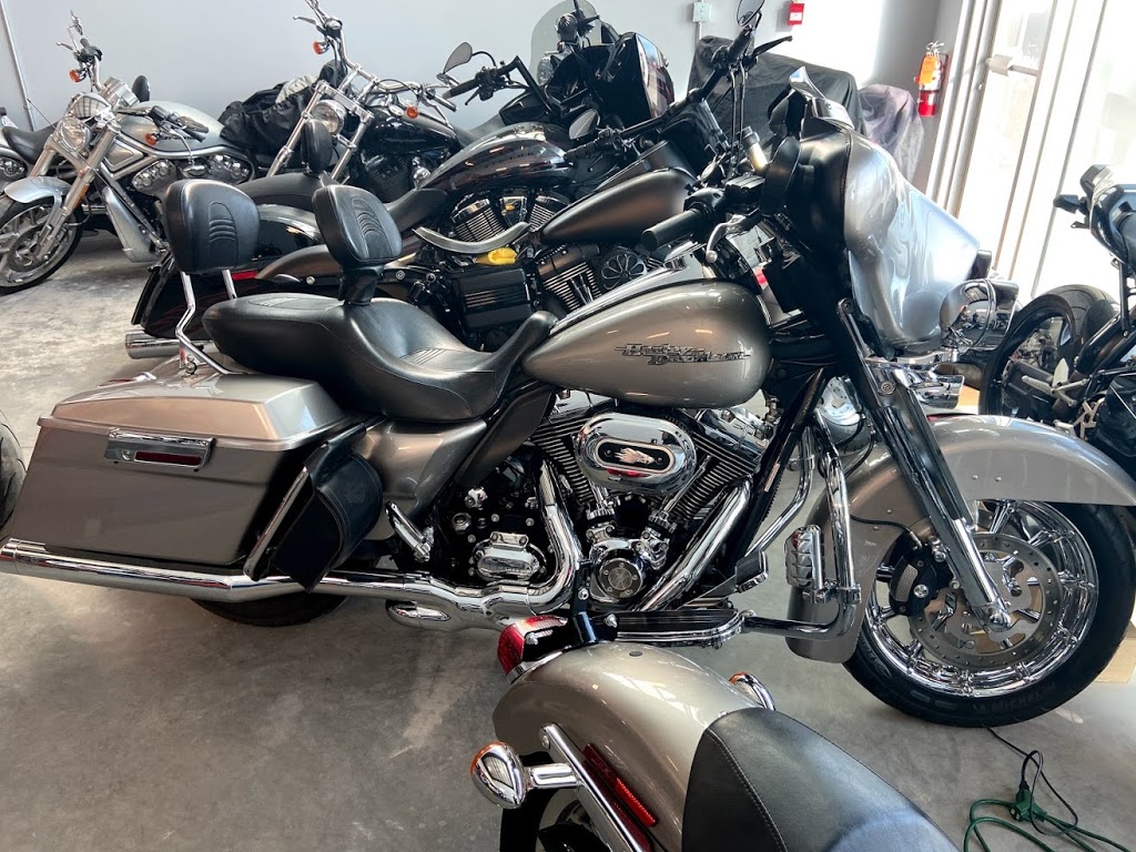 212 Custom Cycle | 127 Kingsview Rd SE #113, Airdrie, AB T4A 0A8, Canada | Phone: (587) 899-0212