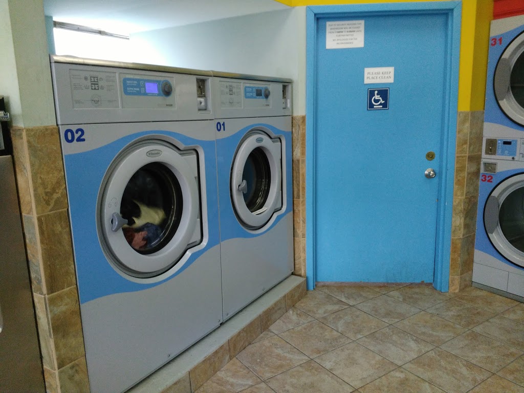 Wash n Dry Coin Laundry | 1677 OConnor Dr, North York, ON M4A 1W5, Canada | Phone: (416) 447-6555