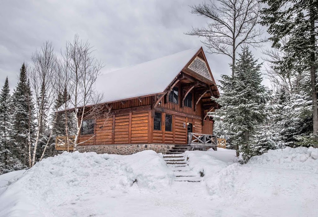 RCNT Chalet #35 | Des, Chemin des Buissons, Lac-Supérieur, QC J0T 1P0, Canada | Phone: (844) 370-0257