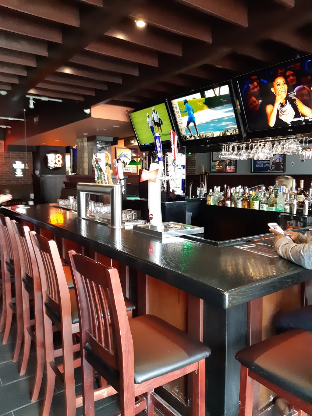 Wingporium | Leaside Sports Bar | 856 Eglinton Ave E, East York, ON M4G 2L1, Canada | Phone: (647) 352-1000