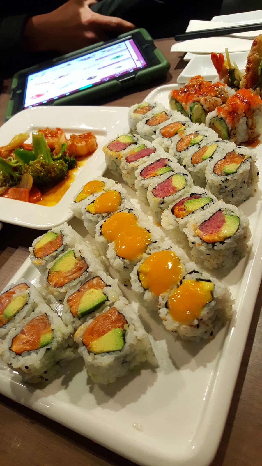 Makimono Japanese Restaurant | 1790 Liverpool Rd, Pickering, ON L1V 1V9, Canada | Phone: (905) 831-0335