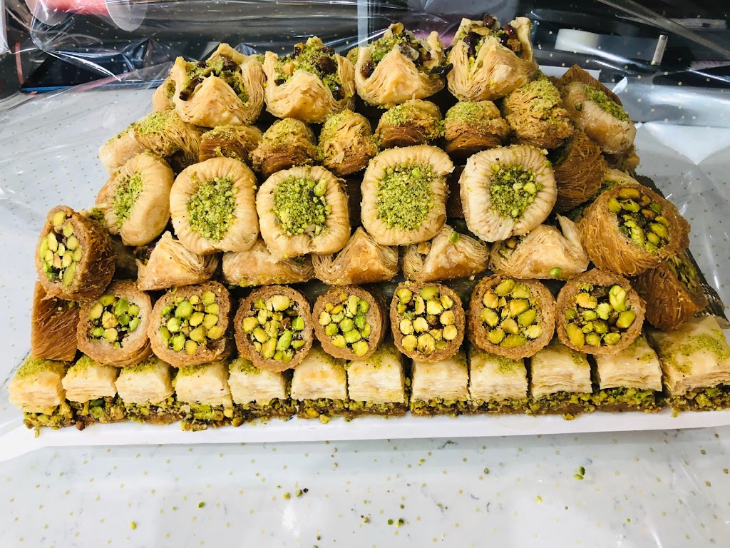 Baklawa King Inc. | 488 Eglinton Ave W, Mississauga, ON L5R 0G2, Canada | Phone: (905) 501-9995