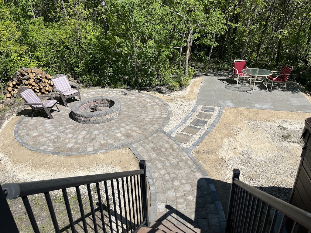 Selkirk Paving Stone | 306 Sutherland Ave, Selkirk, MB R1A 0M3, Canada | Phone: (204) 485-3959
