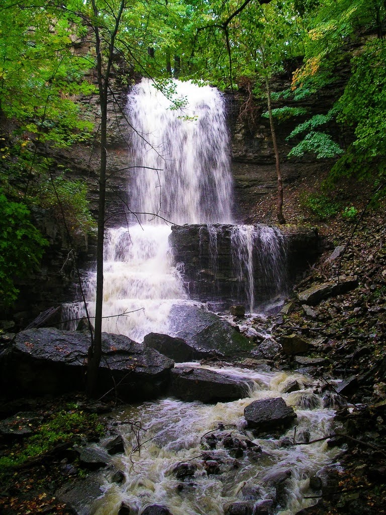 Billy Green Falls | 410 Upper Centennial Pkwy, Stoney Creek, ON L8J 1X5, Canada