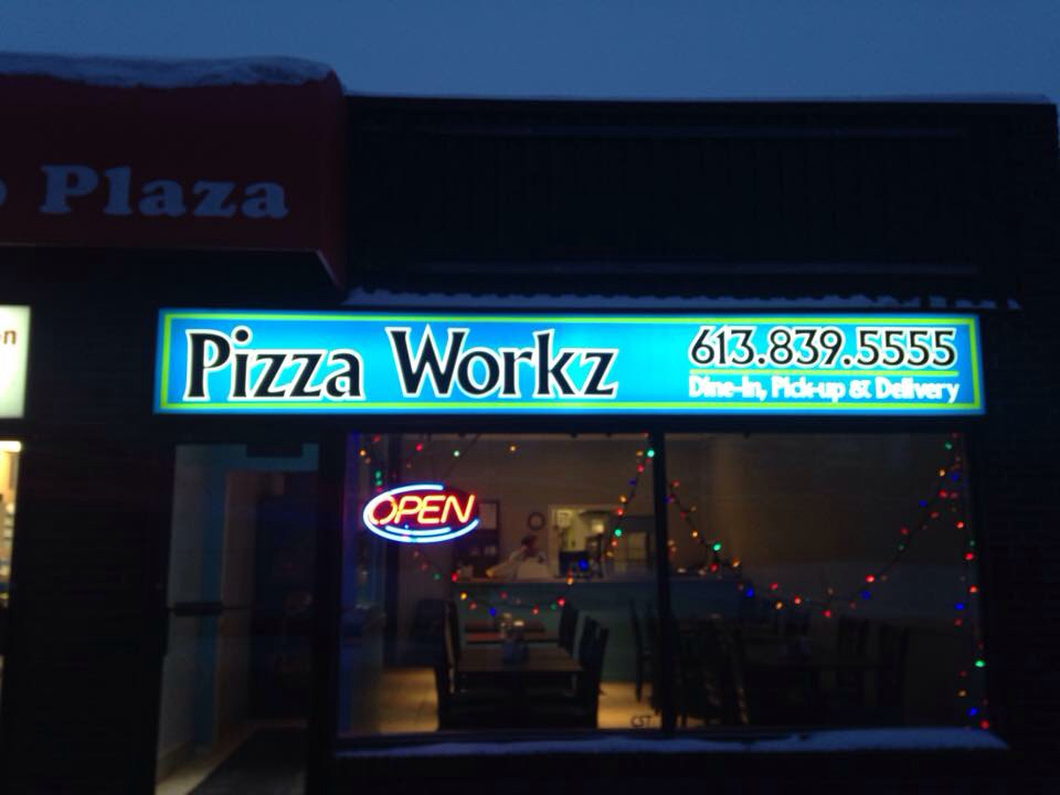 Pizza Workz Restaurant | 461 Donald B. Munro Dr, Carp, ON K0A 1L0, Canada | Phone: (613) 839-5555