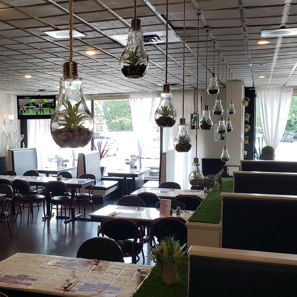 Restaurant Miss Laval | 3129 Bd Dagenais O, Laval, QC H7P 1T8, Canada | Phone: (450) 937-8080