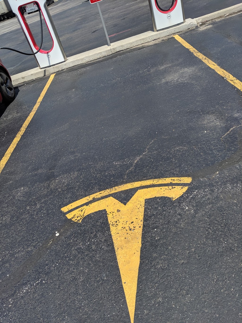 Tesla Supercharger | 7018 Industrial Dr, Comber, ON N0P 1J0, Canada | Phone: (877) 798-3752