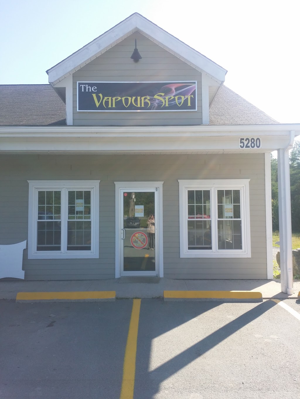 The Vapour Spot | 5280 St Margarets Bay Rd, Upper Tantallon, NS B3Z 2J1, Canada | Phone: (902) 401-8653