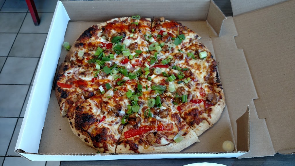 The Old Garage Wood Fired Pizza | 520 Durham St E, Walkerton, ON N0G 2V0, Canada | Phone: (519) 881-0111