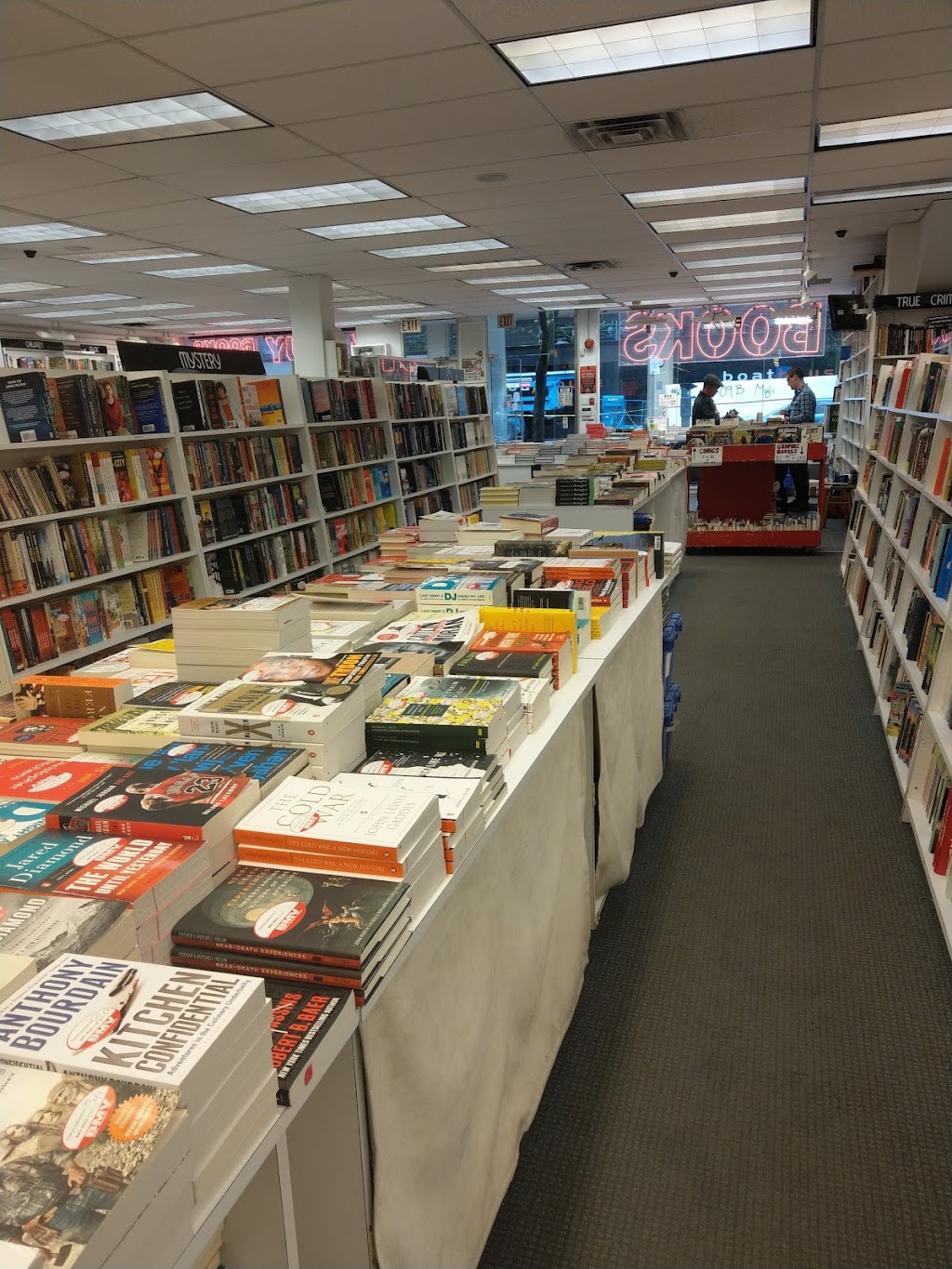 BMV Books | 10 Edward St, Toronto, ON M5G 1C9, Canada | Phone: (416) 977-3087