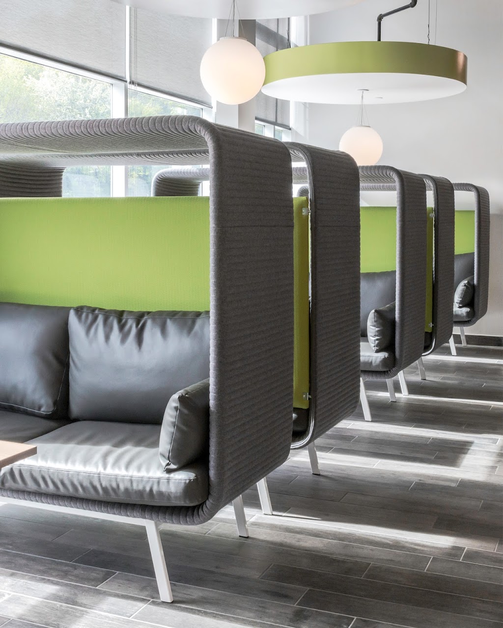 Borgo Contract Seating | 324 Carlingview Dr, Etobicoke, ON M9W 5G5, Canada | Phone: (416) 679-8133